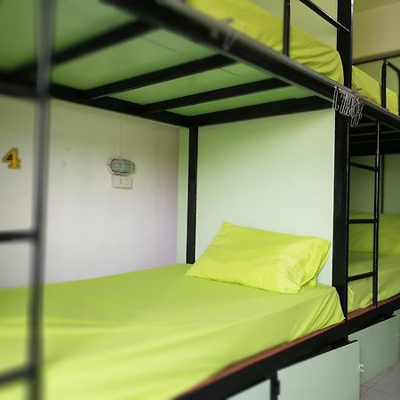 Zoe Hostel Chiang Mai Exterior photo